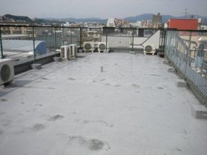 山梨県　陸屋根　太陽光発電